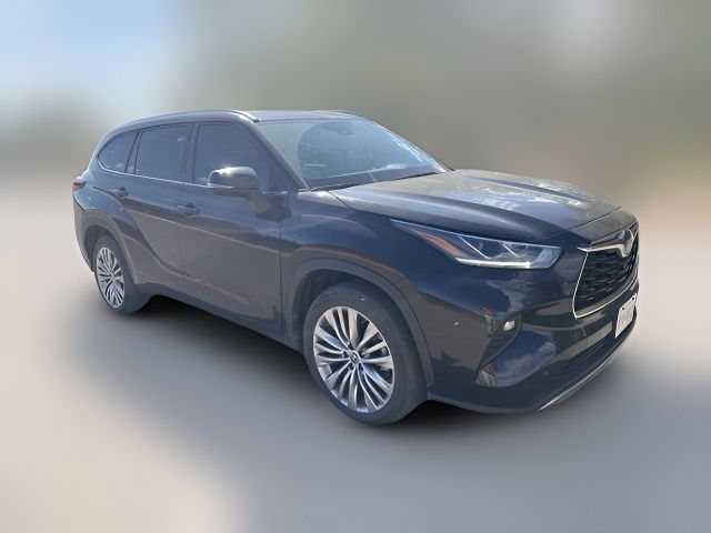 2022 Toyota Highlander Platinum