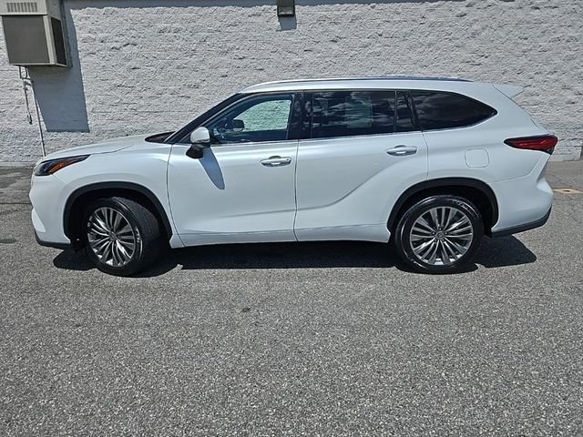 2022 Toyota Highlander Platinum