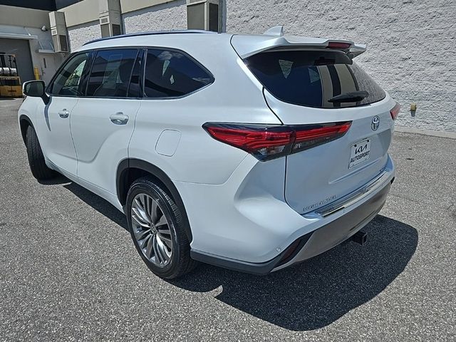 2022 Toyota Highlander Platinum