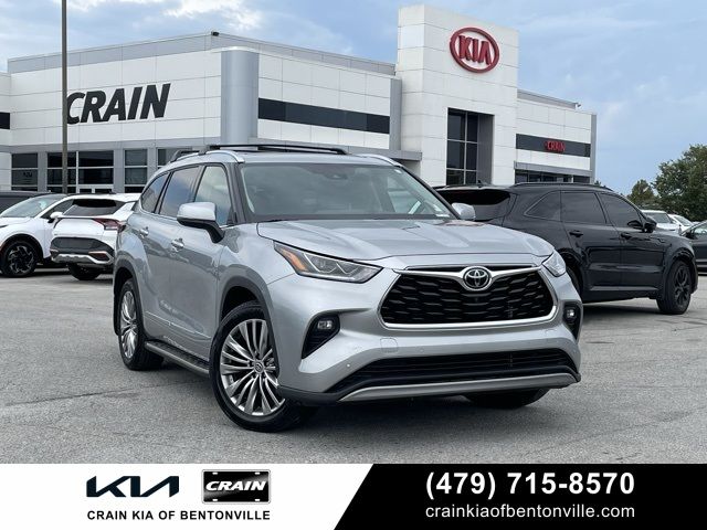 2022 Toyota Highlander Platinum