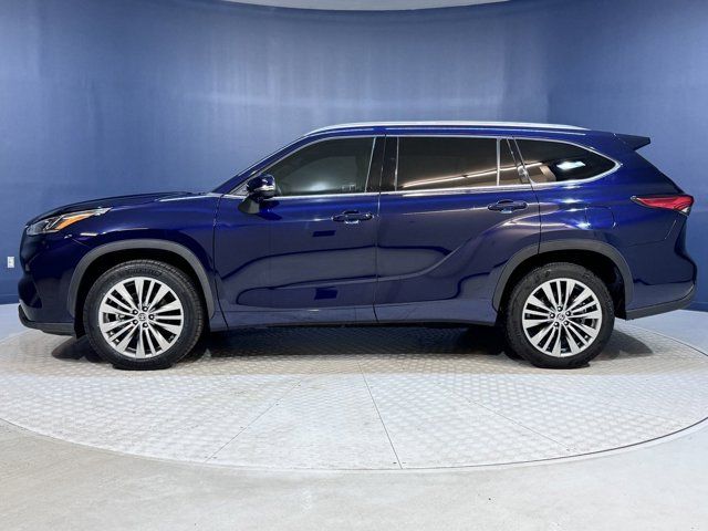 2022 Toyota Highlander Platinum