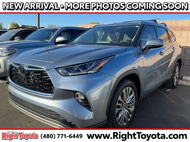 2022 Toyota Highlander Platinum