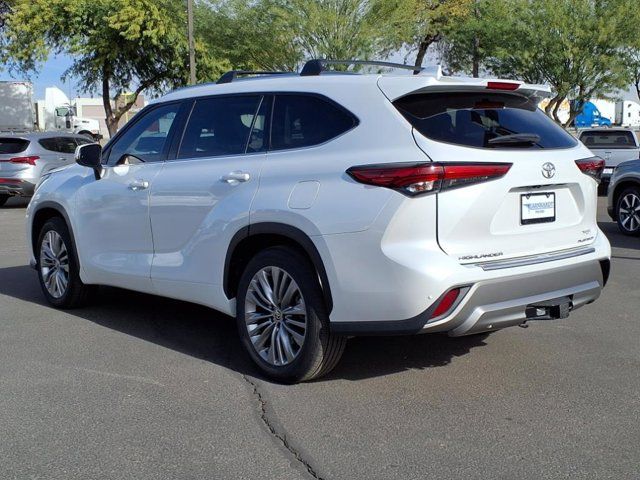 2022 Toyota Highlander Platinum