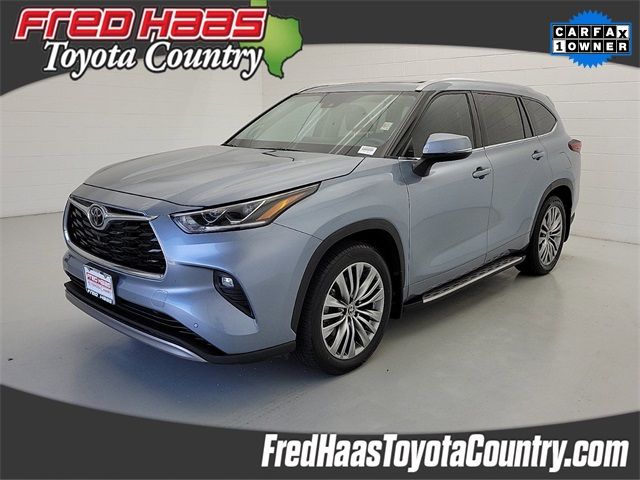 2022 Toyota Highlander Platinum