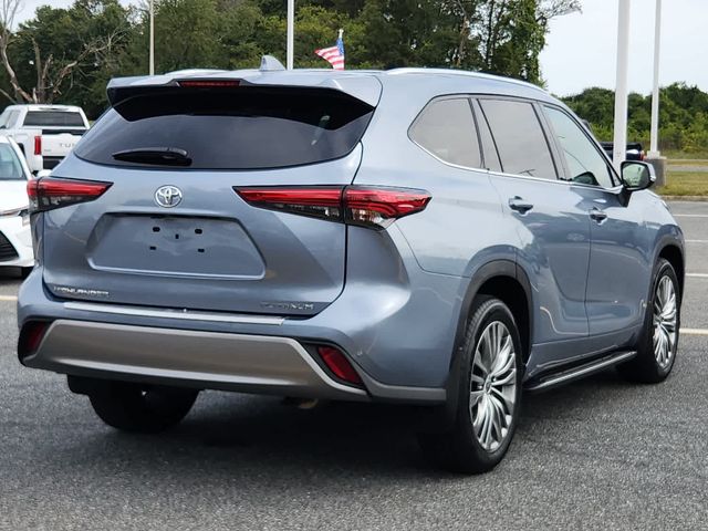 2022 Toyota Highlander Platinum