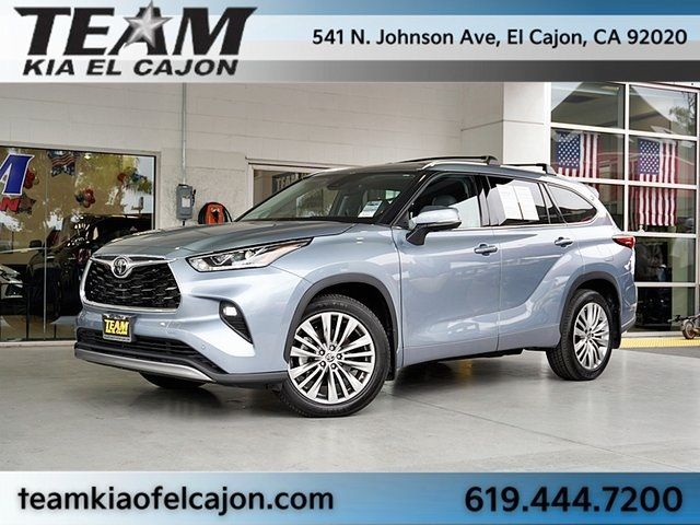 2022 Toyota Highlander Platinum