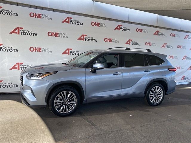 2022 Toyota Highlander Platinum