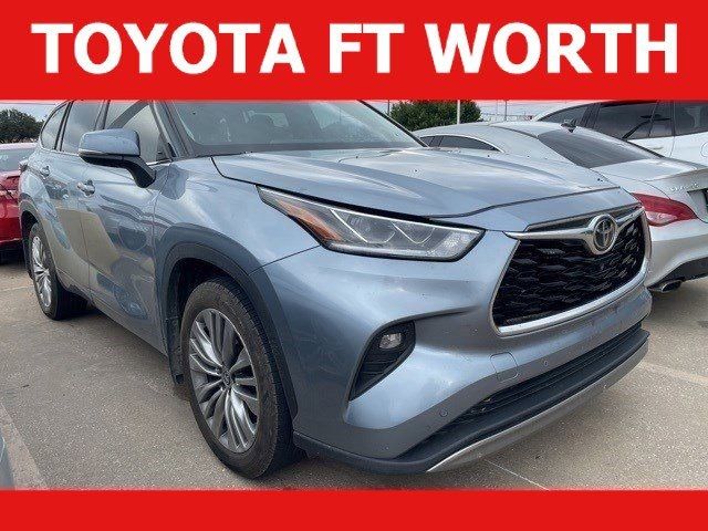 2022 Toyota Highlander Platinum