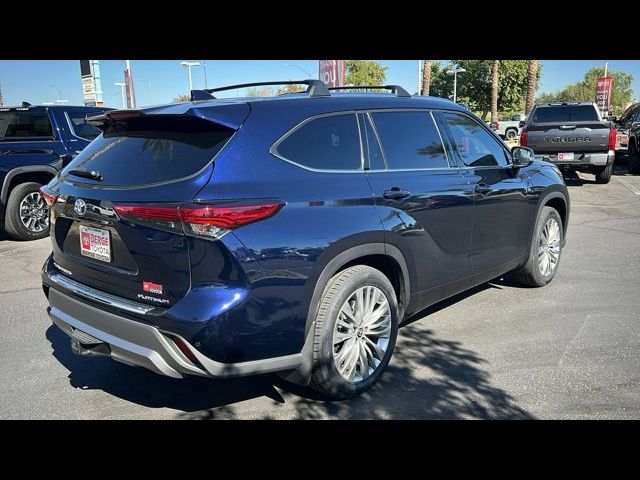 2022 Toyota Highlander Platinum