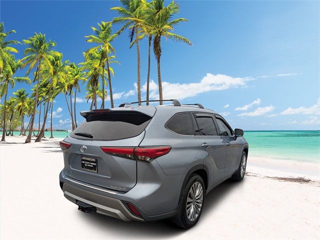 2022 Toyota Highlander Platinum