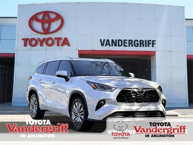 2022 Toyota Highlander Platinum