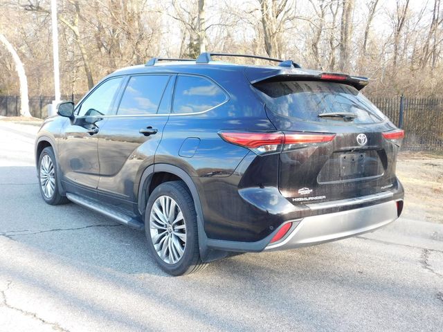 2022 Toyota Highlander Platinum