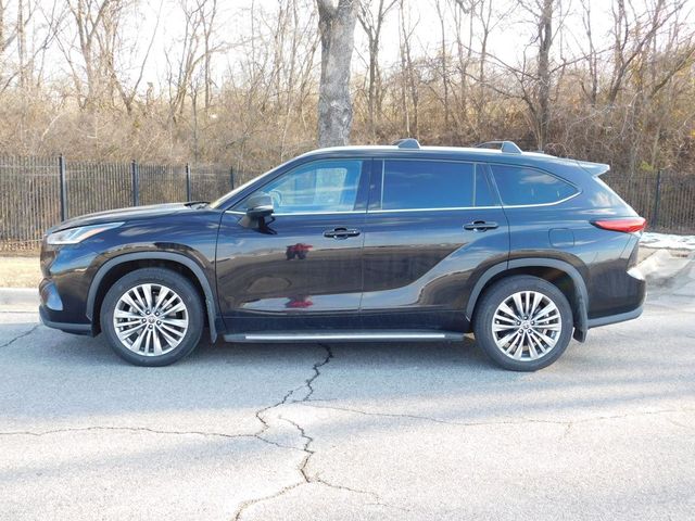 2022 Toyota Highlander Platinum