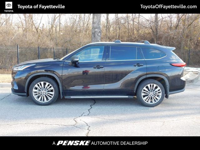 2022 Toyota Highlander Platinum