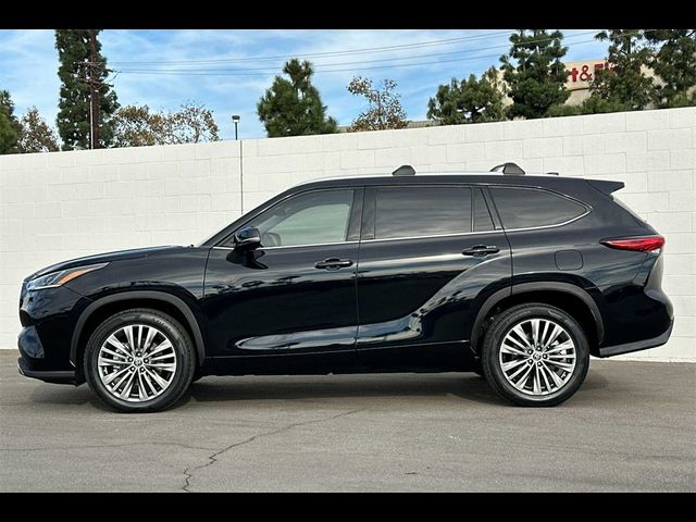 2022 Toyota Highlander Platinum