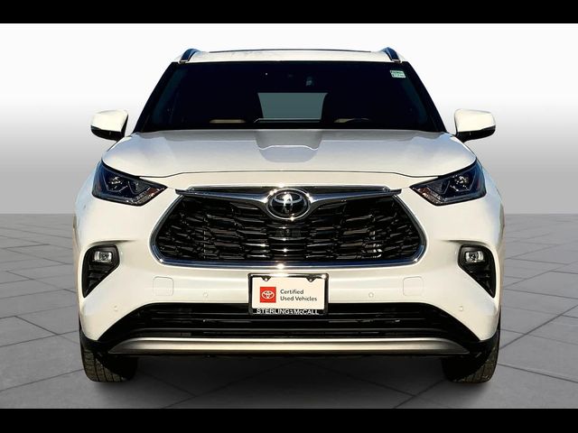 2022 Toyota Highlander Platinum