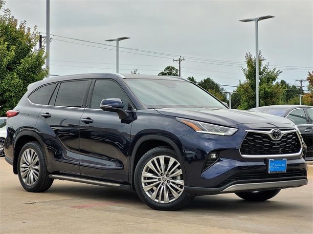 2022 Toyota Highlander Platinum