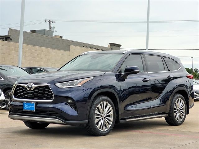 2022 Toyota Highlander Platinum