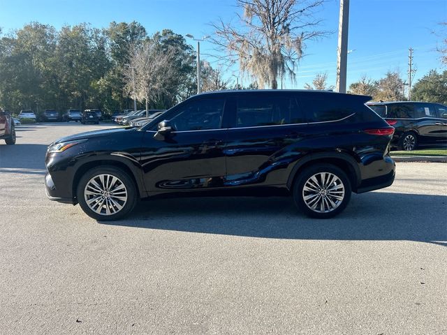 2022 Toyota Highlander Platinum