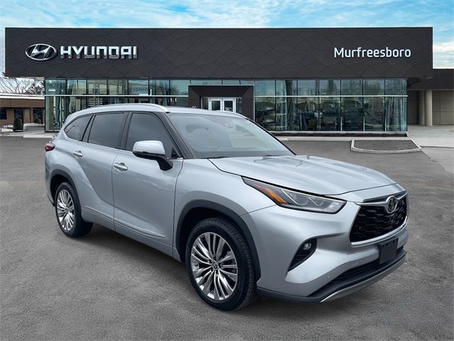 2022 Toyota Highlander Platinum