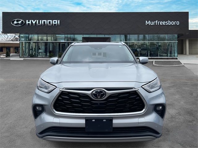2022 Toyota Highlander Platinum