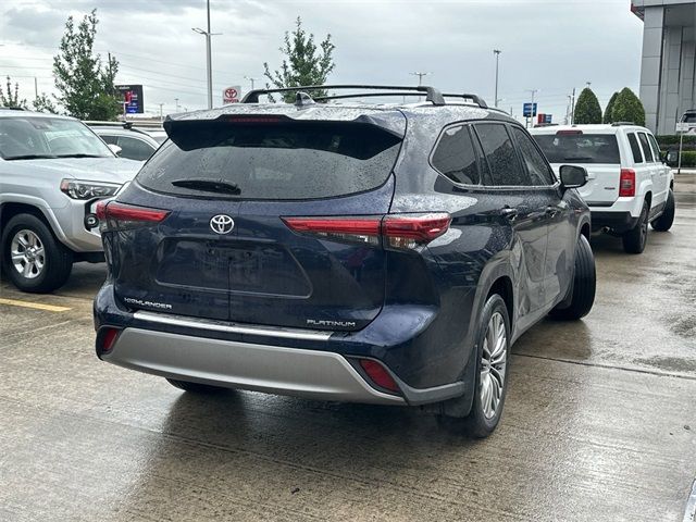 2022 Toyota Highlander Platinum