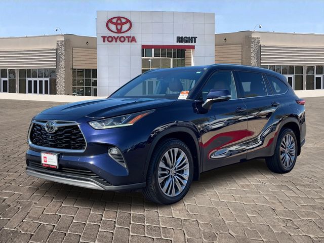 2022 Toyota Highlander Platinum