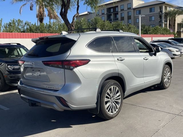 2022 Toyota Highlander Platinum