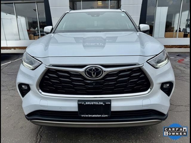 2022 Toyota Highlander Platinum