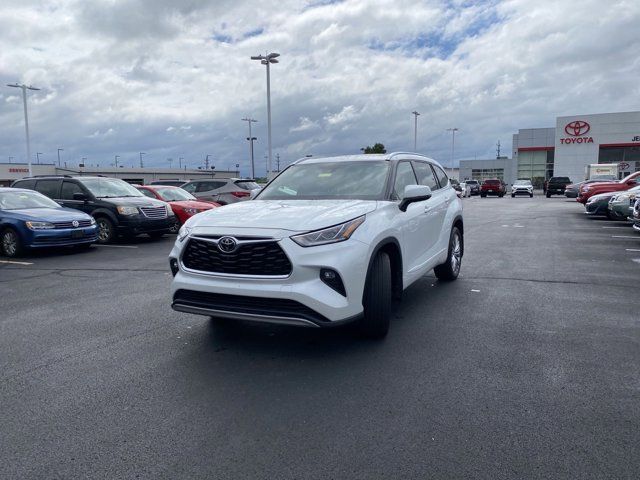 2022 Toyota Highlander Platinum