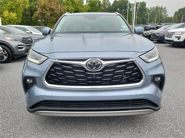 2022 Toyota Highlander Platinum