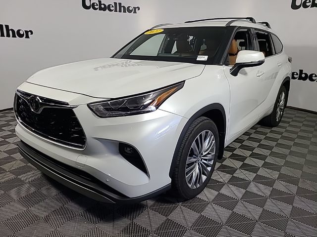 2022 Toyota Highlander Platinum