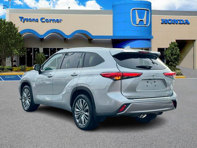 2022 Toyota Highlander Platinum