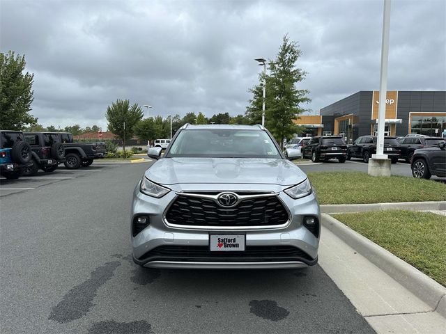 2022 Toyota Highlander Platinum