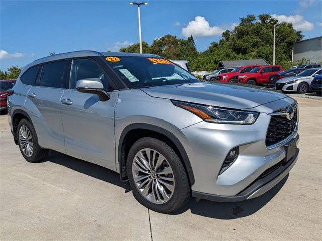 2022 Toyota Highlander Platinum