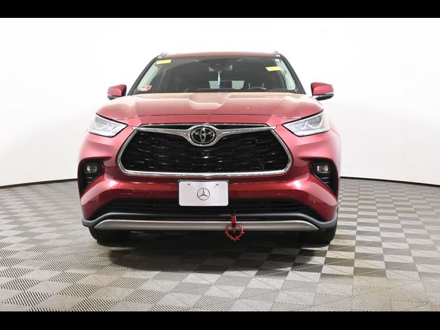 2022 Toyota Highlander Platinum