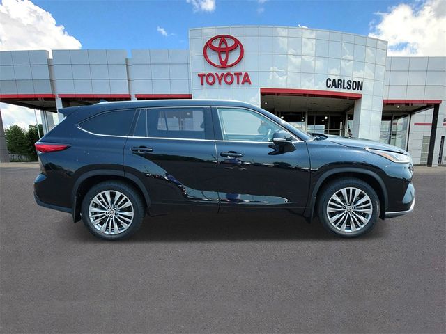 2022 Toyota Highlander Platinum