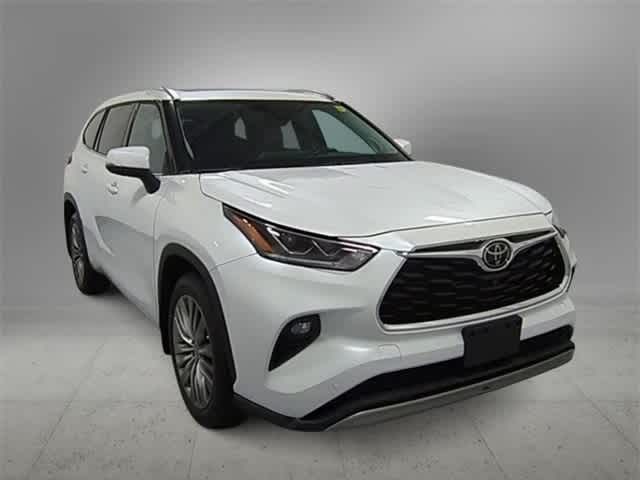 2022 Toyota Highlander Platinum