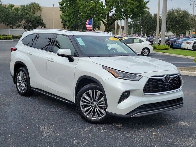 2022 Toyota Highlander Platinum