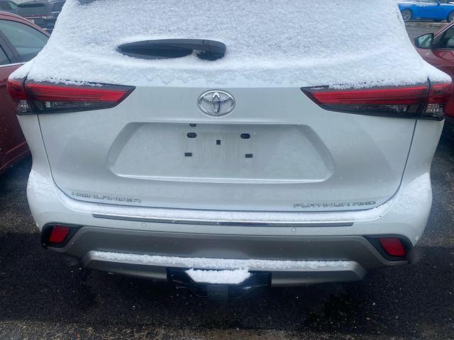 2022 Toyota Highlander Platinum