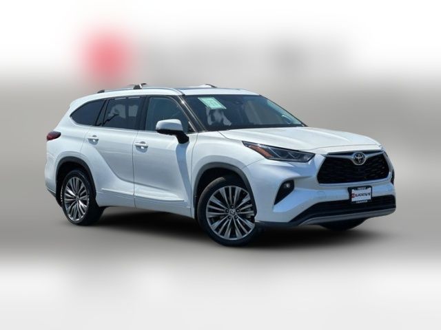 2022 Toyota Highlander Platinum