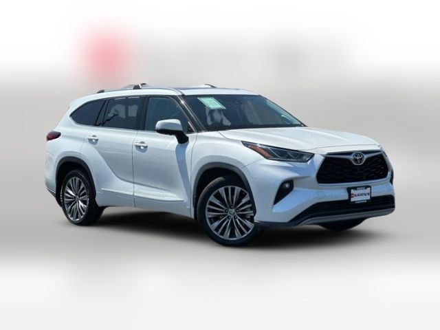 2022 Toyota Highlander Platinum