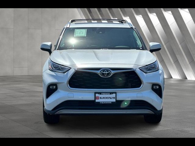 2022 Toyota Highlander Platinum