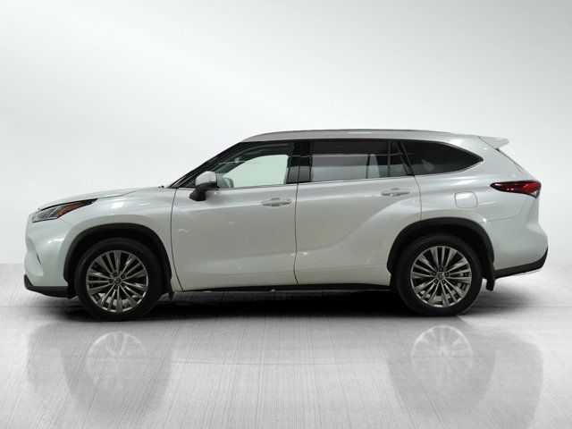 2022 Toyota Highlander Platinum