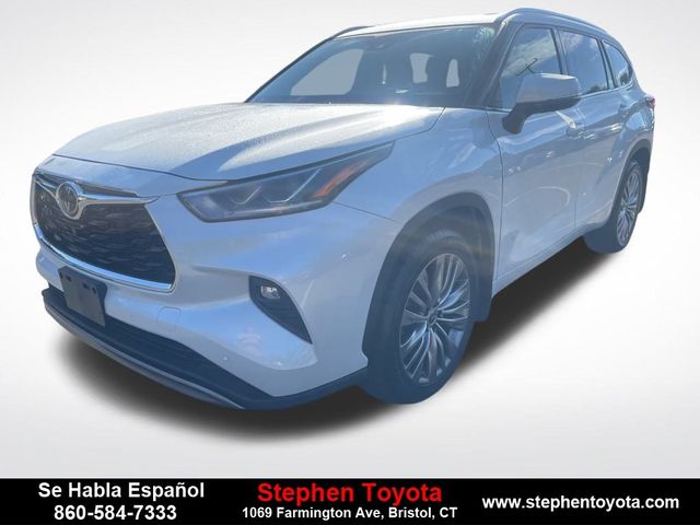 2022 Toyota Highlander Platinum