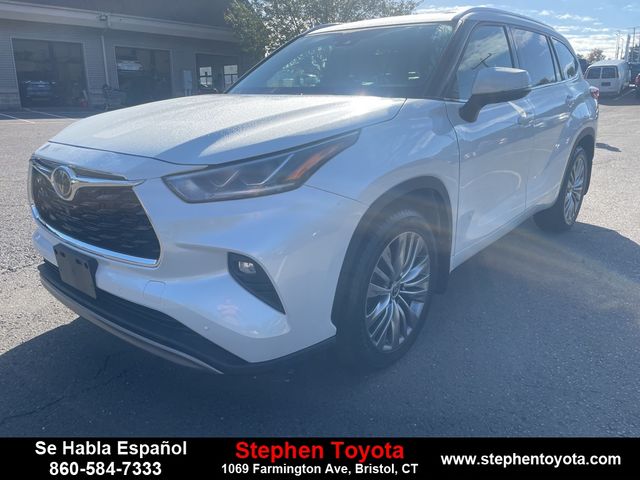 2022 Toyota Highlander Platinum