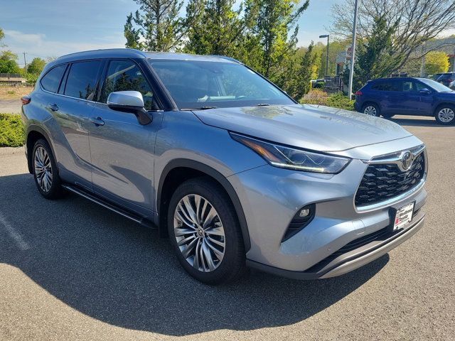 2022 Toyota Highlander Platinum