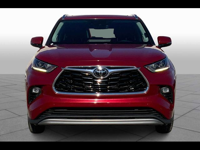 2022 Toyota Highlander Platinum