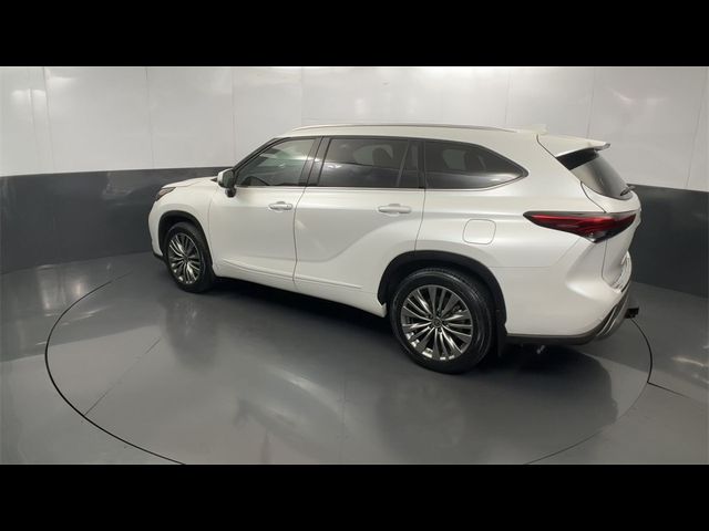 2022 Toyota Highlander Platinum