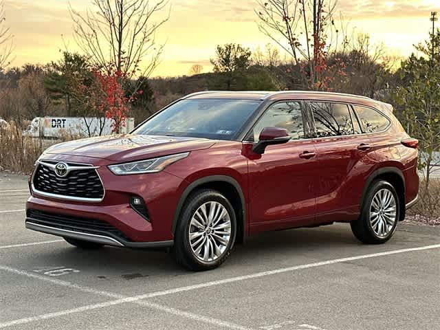 2022 Toyota Highlander Platinum